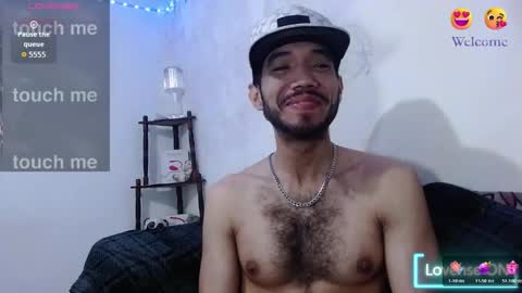 Snapshot of saint_castle chatting on January 13, 9:53 pm Saint Castle online show from January 13, 9:53 pm