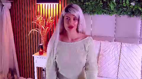 SalmaRoze online show from June 18, 4:02 am