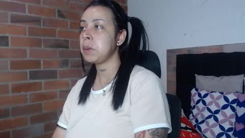 Snapshot of salome__hills chatting on February 12, 9:21 pm online show from February 12, 9:21 pm