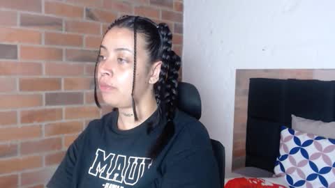 Snapshot of salome__hills chatting on February 20, 7:03 pm online show from February 20, 7:03 pm