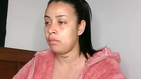 Snapshot of salome__hills chatting on March 20, 3:50 pm online show from March 20, 3:50 pm