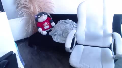 Snapshot of salome_drasin chatting on January 7, 5:15 pm salome_drasin online show from January 7, 5:15 pm