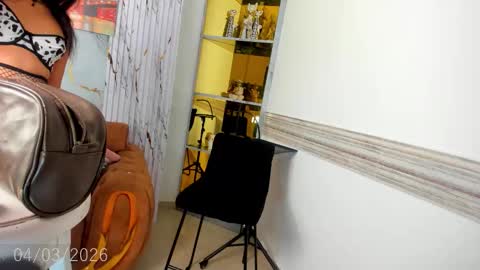 Snapshot of salome_langly chatting on March 4, 12:22 pm SALOME online show from March 4, 12:22 pm