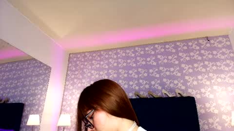 salome_simonz online show from June 10, 4:50 pm