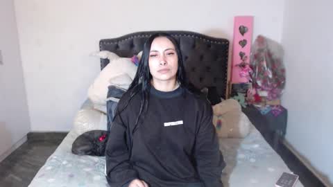 yenny online show from February 4, 3:12 am