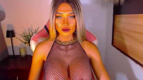 salsalita_claire online show from April 18, 7:58 pm