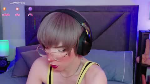 Sam online show from March 18, 7:22 am