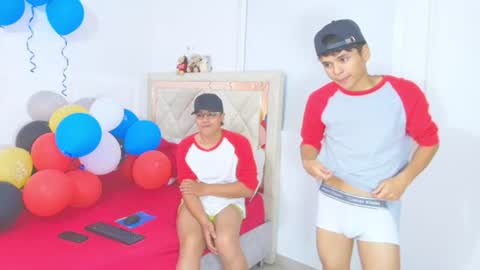 sam_tnt9 online show from June 19, 9:51 pm