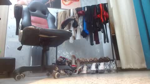 Snapshot of samanta_brownn_ chatting on April 30, 11:16 am samanta online show from April 30, 11:16 am