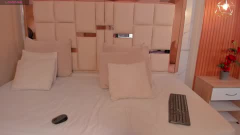 samantha   online show from May 22, 7:37 am