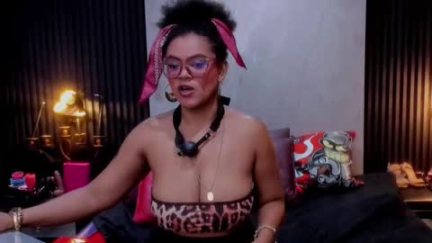 Samanta online show from April 10, 8:02 pm