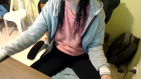 Snapshot of samantha_699 chatting on July 15, 1:05 pm samantha_699 online show from July 15, 1:05 pm