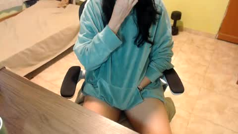 Snapshot of samantha_699 chatting on July 25, 5:32 pm samantha_699 online show from July 25, 5:32 pm
