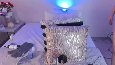 Samantha online show from February 22, 4:05 pm