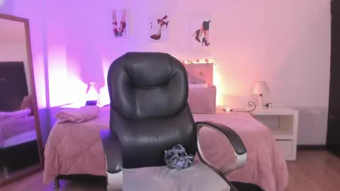 Snapshot of samantha_spike chatting on May 29, 8:07 pm Samantha online show from May 29, 8:07 pm