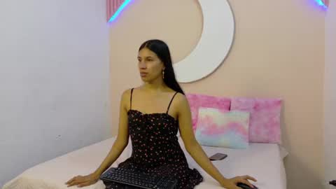 samanthalaurent online show from July 6, 7:49 pm
