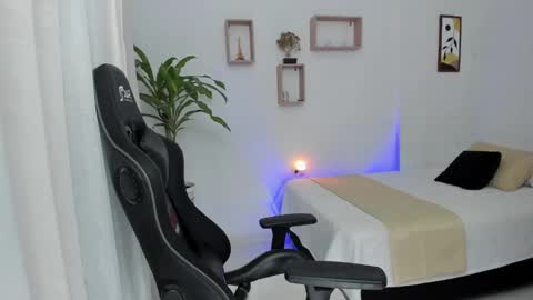 Samantha samy online show from December 20, 6:08 am