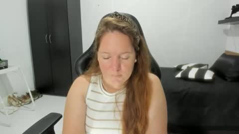 Samantha samy online show from November 15, 10:15 pm