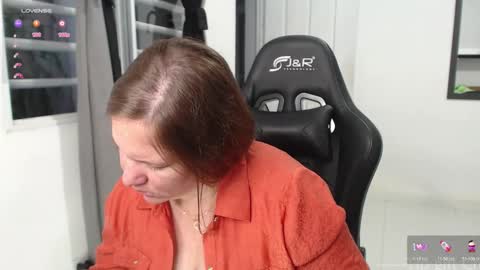 Samantha samy online show from December 15, 10:47 pm