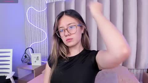 Alejandra  online show from February 4, 11:05 am