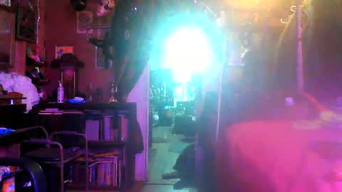Snapshot of sambone42069 chatting on July 19, 2:48 am Sambone online show from July 19, 2:48 am