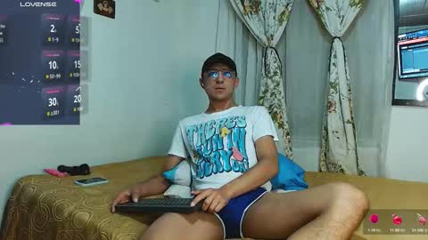 Snapshot of samfox_ chatting on September 17, 11:01 am SAM online show from September 17, 11:01 am