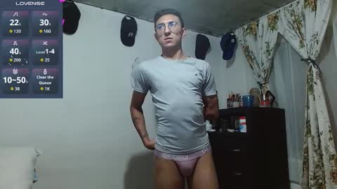 Snapshot of samfox_ chatting on February 17, 11:07 am SAM online show from February 17, 11:07 am