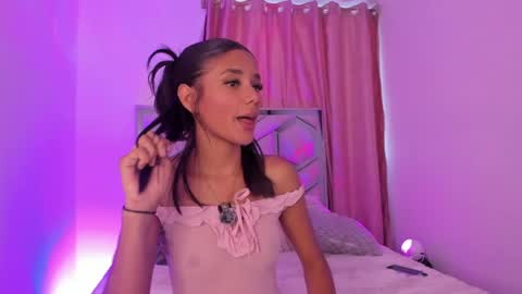 samirose_ online show from April 9, 10:59 pm