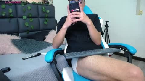 samuel_dark online show from April 9, 1:38 am