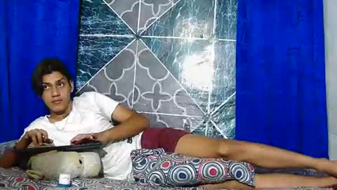 Samuel Sincee online show from November 27, 6:04 am