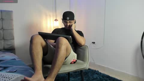 samxx_muscle online show from October 31, 3:24 pm