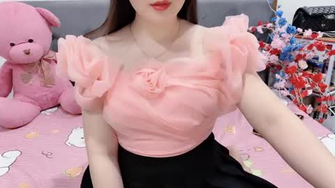 Snapshot of sanami_sian_ chatting on April 18, 2:32 pm sanami_sian_ online show from April 18, 2:32 pm