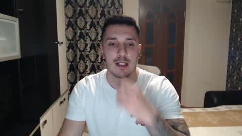 Sanchez Erik online show from February 25, 4:10 pm