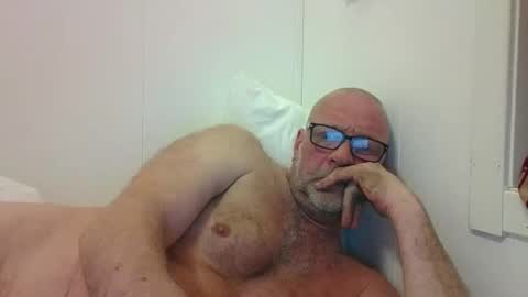 Snapshot of sandnesrune523 chatting on February 13, 5:47 am sandnesrune523 online show from February 13, 5:47 am