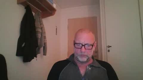 Snapshot of sandnesrune523 chatting on February 19, 6:53 am sandnesrune523 online show from February 19, 6:53 am