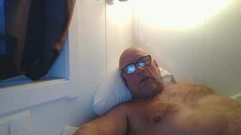 Snapshot of sandnesrune523 chatting on March 10, 5:34 am sandnesrune523 online show from March 10, 5:34 am