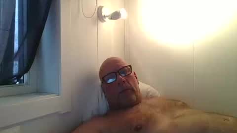 Snapshot of sandnesrune523 chatting on March 12, 5:57 am sandnesrune523 online show from March 12, 5:57 am