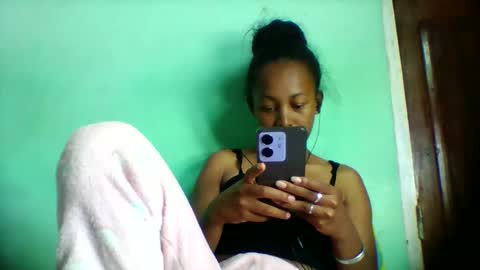 sandra1253099 online show from April 10, 7:13 am