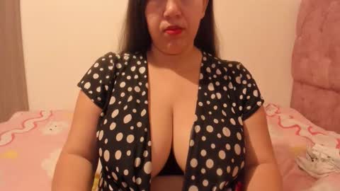sandraclarkx69 online show from May 25, 12:22 pm