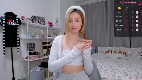 Sandy online show from February 4, 6:14 pm