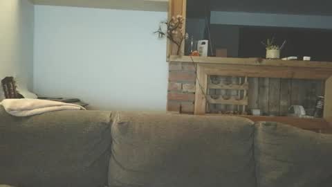 sanroom online show from January 13, 3:39 pm