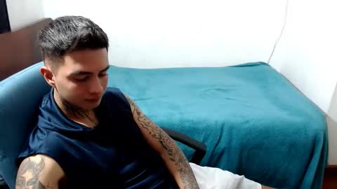 santi_ss online show from September 21, 3:46 pm