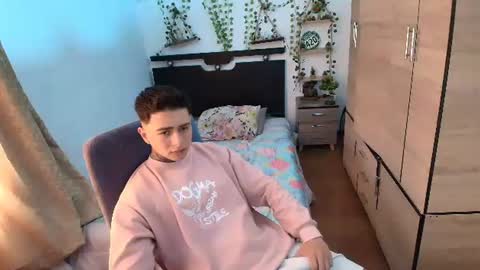 santi_ss online show from July 8, 2:21 pm