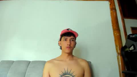 santi_twink19 online show from May 26, 2:46 pm