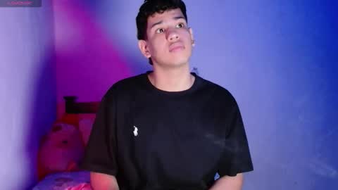 santi online show from March 16, 11:20 pm