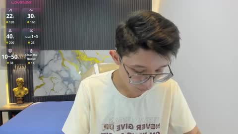 santiago_russo18 online show from September 27, 12:21 pm