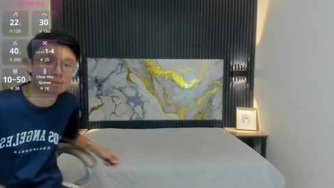 santiago_russo18 online show from October 8, 12:58 pm