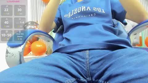 santiago_russo18 online show from November 3, 6:31 pm