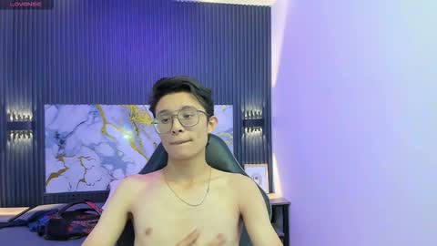 santiago_russo18 online show from February 2, 9:02 pm