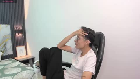 santiago_russo18 online show from February 16, 8:27 pm